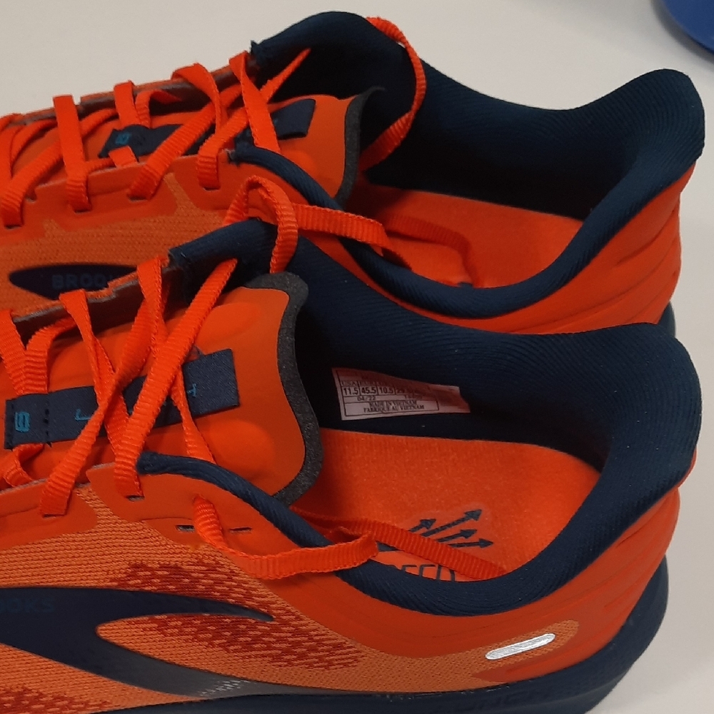 Brooks Men's Athletic Shoes in Orange and Navy 11.5 LAUNCH - Picture 3 of 16